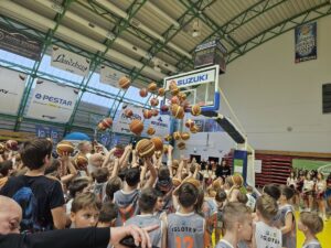 Mikołajkowy Festiwal Koszykówki